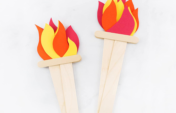 antorcha olímpica con palitos de helado antorcha olímpica