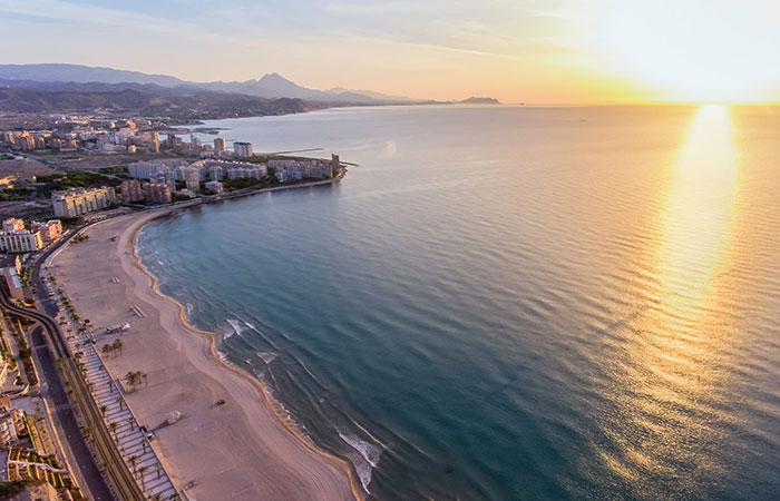 Playa Muchavista en El Campello, Alicante