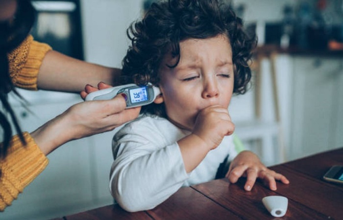 La enfermedad puede dar fiebre, tos y dolor de cabeza, Aspergilosis en niños síntomas