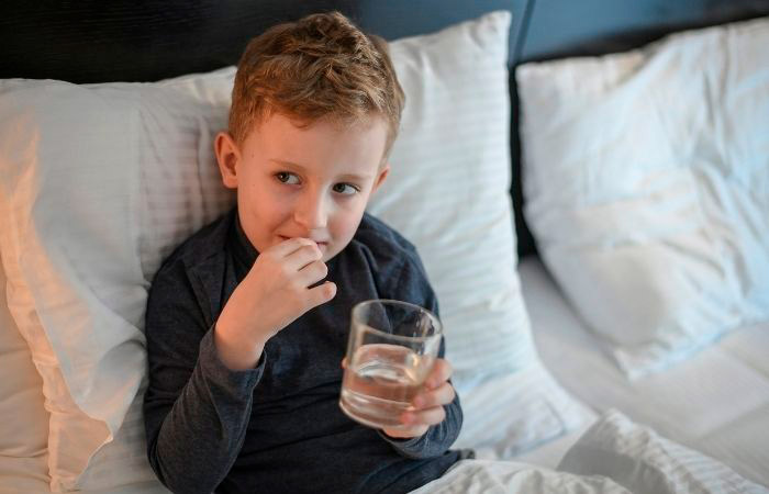 Reposo y analgésicos, remedio para el dolor en las costillas Dolor en las costillas: analgésicos infantiles