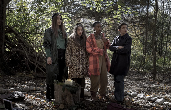 fotograma de la película jóvenes y brujas películas de otoño: Jóvenes y brujas