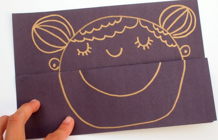 Tarjeta desplegable para el día de la sonrisa Tarjeta con mensaje para el día de la sonrisa