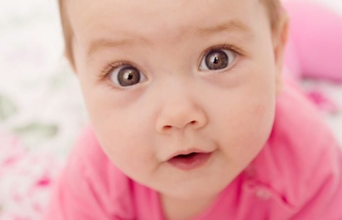 Cuándo les cambia el color de ojos a los bebés padres Cuándo les cambia el color de ojos a los bebés consejos