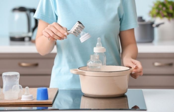 Muguet niños prevención: esterilizar biberones Muguet consejos: limpieza y esterilización de biberones y chupetes