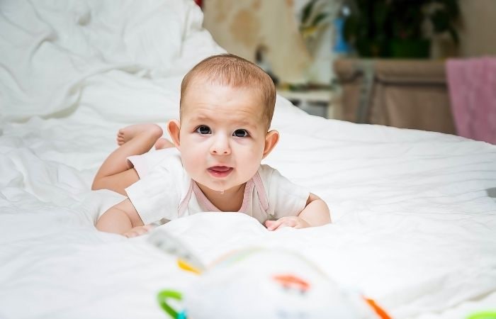 Sialorrea en niños asociada a la salida de los primeros dientes Sialorrea en bebés causas