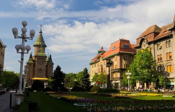 Timisoara, la primera ciudad de la Europa continental en tener alumbrado eléctrico Catedral Ortodoxa de Timisoara