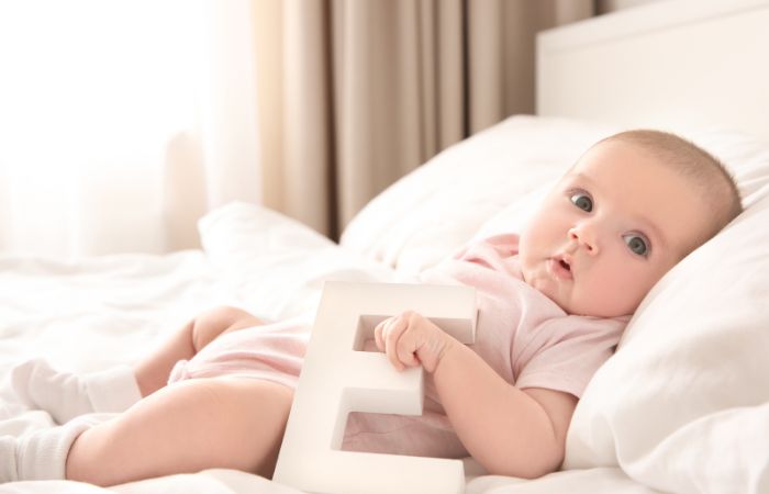 Nombres originales de niña con todas las letras del abecedario