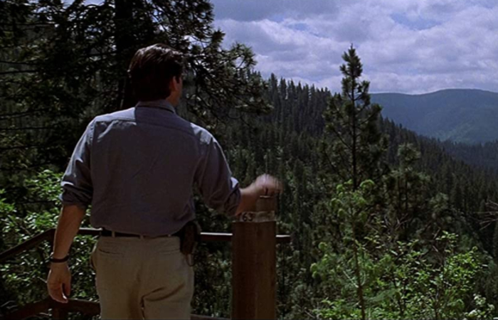 fotograma película un pueblo llamado dante's peak un pueblo llamado dante's peak