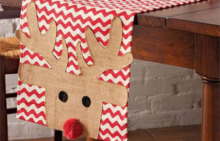 Camino de mesa reciclado para niños con un alce Camino de mesa de Navidad