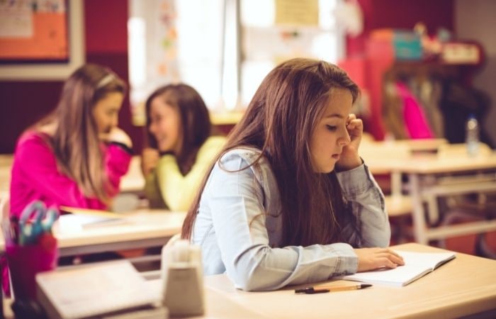 El origen del bullying en la escuela: daños en quien lo sufre Origen del bullying: acoso en el colegio