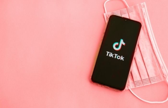 El TikTok tic afecta principalmente a los jóvenes y se agudizó con la pandemia TikTok tic durante la pandemia