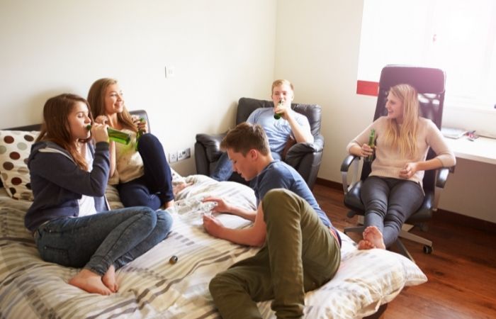 Juegos con alcohol en redes sociales Retos virales con juegos con alcohol