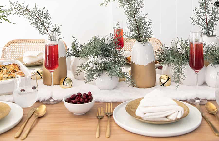 centros de mesa navideños sencillos con ramas centros de mesa navideños