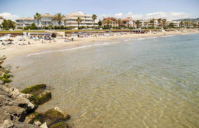 Playa de L’Estanyol en Sitges, Barcelona
