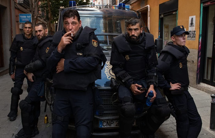 Antidisturbios fue la sensación en los Premios Feroz y en los Forqué Antidisturbios, la serie que arrasó en los Forqué y los Feroz