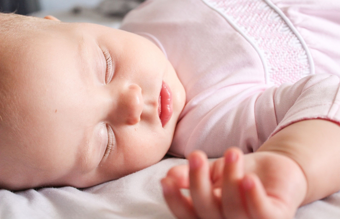 bebé dormida nombres gallegos de niña: bebé dormida