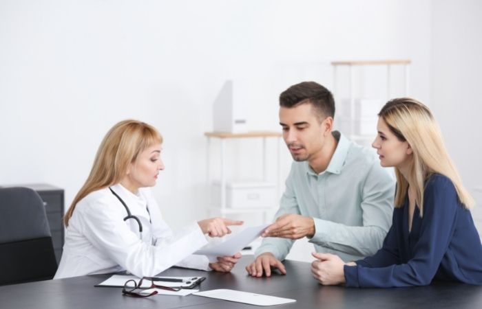 El médico te podrá dar valiosos consejos después de un aborto natural El aborto natural puede causar traumas