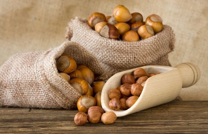 Fortalecer los huesos: las avellanas favorecen el metabolismo del hígado Fortalecer los huesos: avellanas