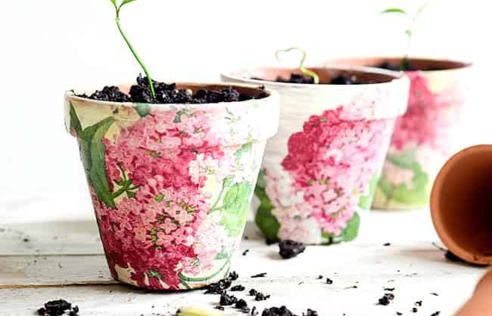 macetas decoradas con servilletas decoupage de flores macetas con servilletas decoupage