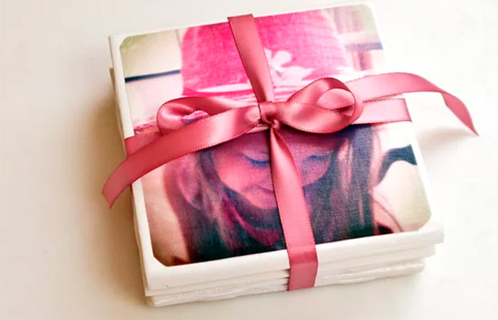 Posavasos para los abuelos con fotos de los nietos manualidades para los abuelos: posavasos con fotos