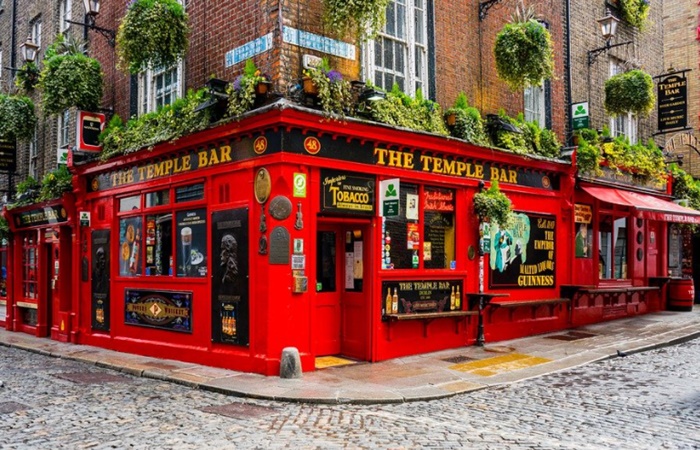 El Temple Bar es uno de los pubs más conocidos de Dublín Ciudades de Europa perfectas para una escapada: Dublín, esquinazo de The Temple Bar