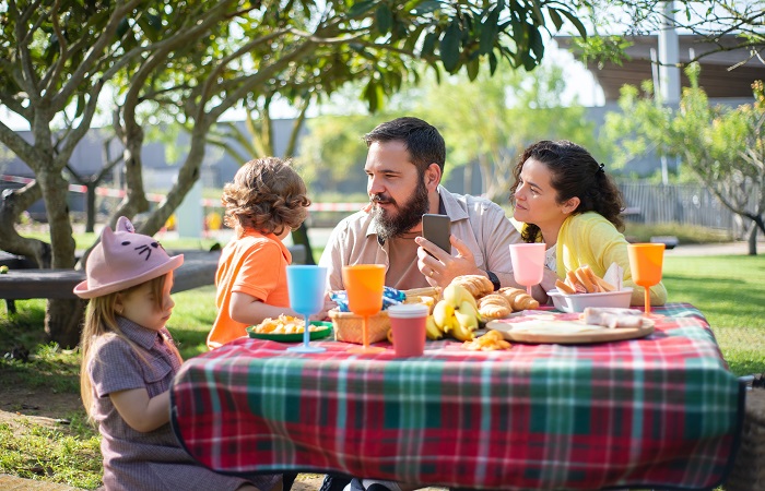 Importancia del tiempo de calidad en familia Papel de los padres en el desarrollo del habla de los niños en las comidas familiares