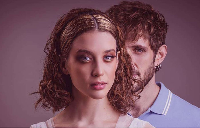 Fotograma de la película Las niñas de cristal estrenos abril Netflix