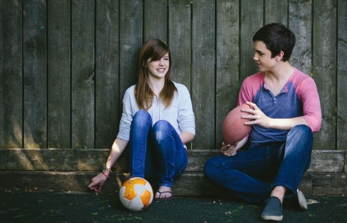 Demiasexualidad: cuando hay un vínculo estrecho, aparece el deseo sexual Tipos de persona asexual: demiasexualidad, solo cuando no hay vínculo establecido