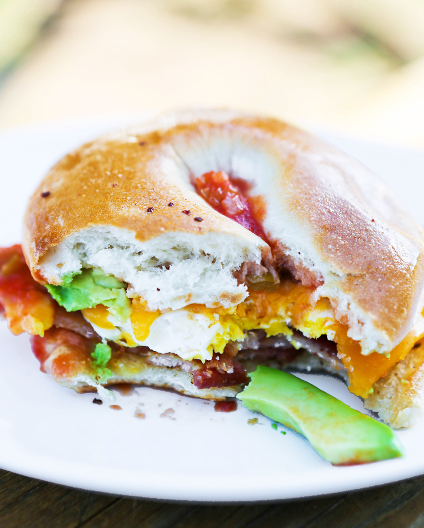 Bagel salado Desayunos internacionales: Bagel con huevo
