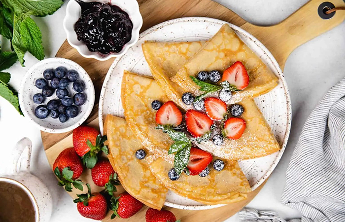 Receta de crepes Ideas de desayunos internacionales: crepes con frutos rojos