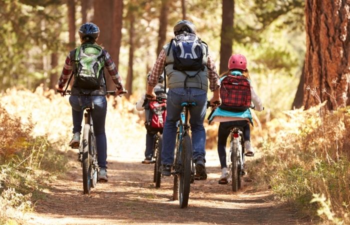 Seguridad infantil en bici gracias al casco Cascos, elemento básico para la seguridad infantil en bici
