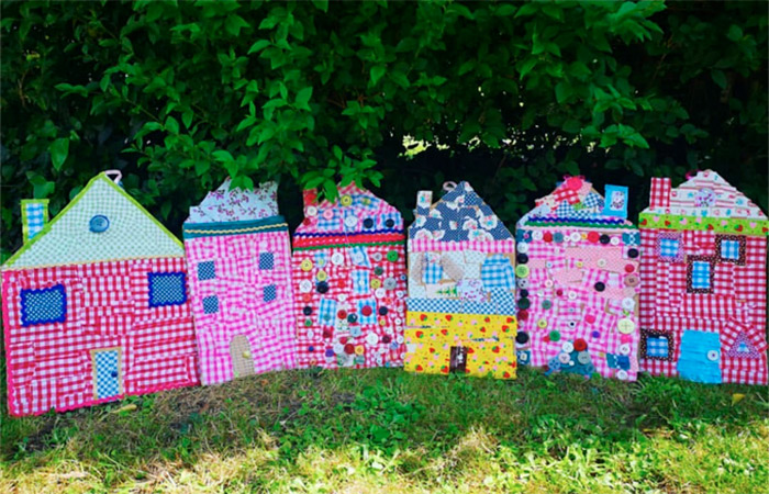casitas de patchwork fácil para niños Patchwork fácil para niños: casitas con trozos de tela