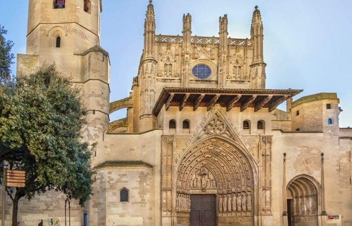 La catedral de Huesca es uno de sus puntos más turísticos Ciudades españolas con historia: Huesca