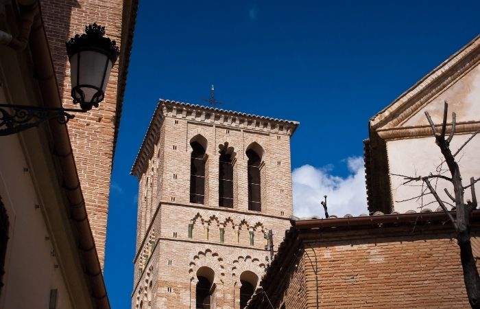 La torre de la iglesia de Santo Tomé, ejemplo de arte mudéjar toledano torre mudéjar de la iglesia de Santo Tomé