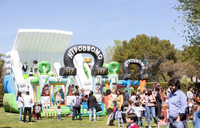 Atracción hinchable del hipódromo Diversión y Cub PonyTurf