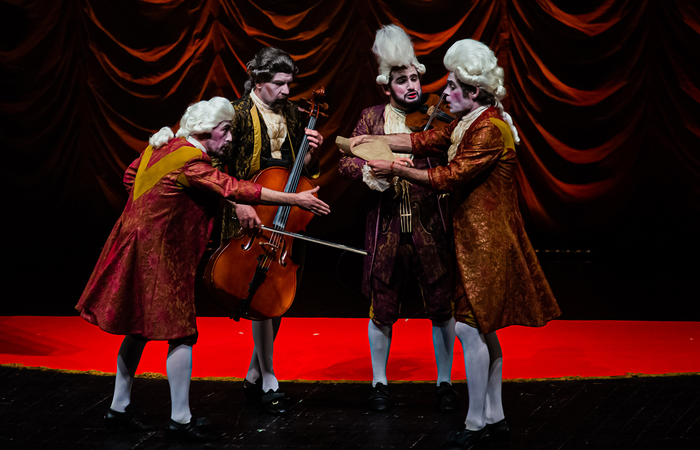 actores de Maestrissimo en escena Maestrissimo