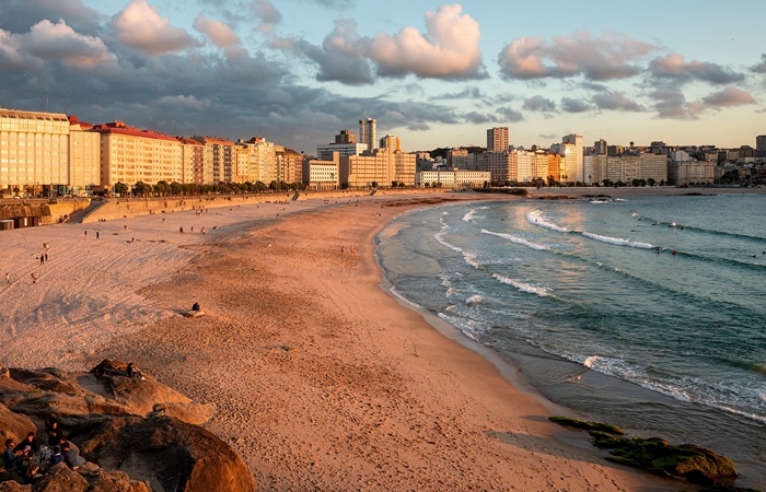 El paseo marítimo de A Coruña es uno de los grandes atractivos turísticos de la ciudad Paseo marítimo de A Coruña
