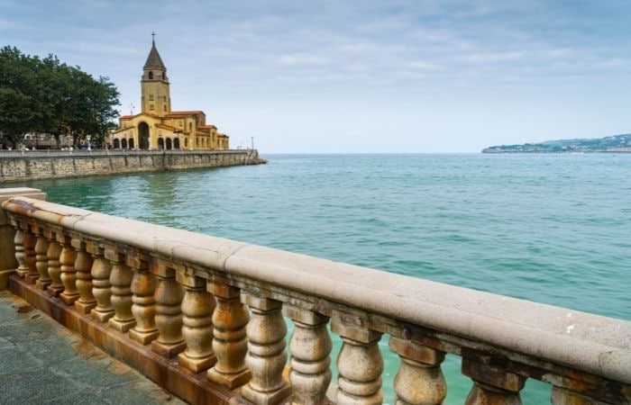 El paseo marítimo de Gijón no es muy conocido, pero es muy bonito Paseos marítimos de España: Gijón