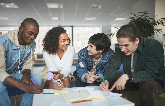 Ventajas de estudiar fuera con las Becas Erasmus+ Becas Erasmus+ en el extranjero