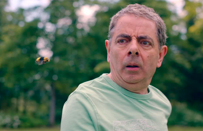 fotograma serie el hombre contra la abeja estro de Netflix: El hombre contra la abeja