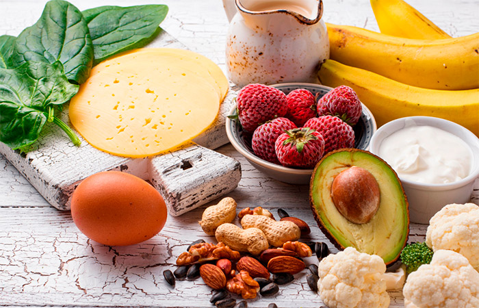 Alimentos que garantizan una buena salud del pelo Caída del pelo en el postparto: los nutrientes para la salud capilar