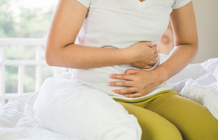 La inflamación puede causar dolor abdominal y deshidratación Diarreas de verano cómo prevenirlas