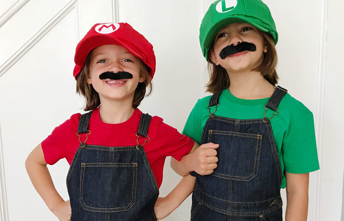 haz un disfraz fácil de Mario y Luigi Disfraz de Mario y Luigi