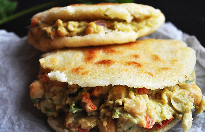 arepas de garbanzos y aguacate recetas de arepas saludables
