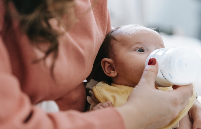 Antigüedad de los biberones Curiosidades sobre la maternidad: biberones