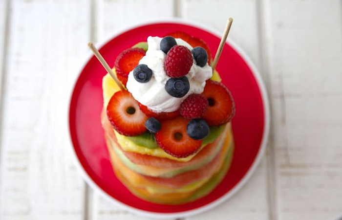 Cómo hacer una tarta de cumpleaños saludable con frutas Tartas de cumpleaños saludables con frutas