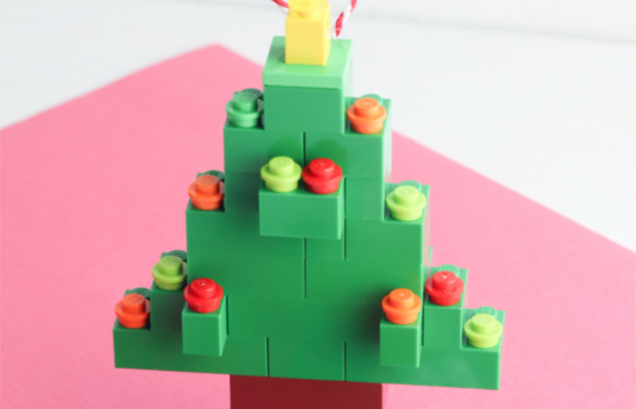 cómo hacer un adorno de Navidad con forma de abeto con LEGO adornos de Navidad con LEGO