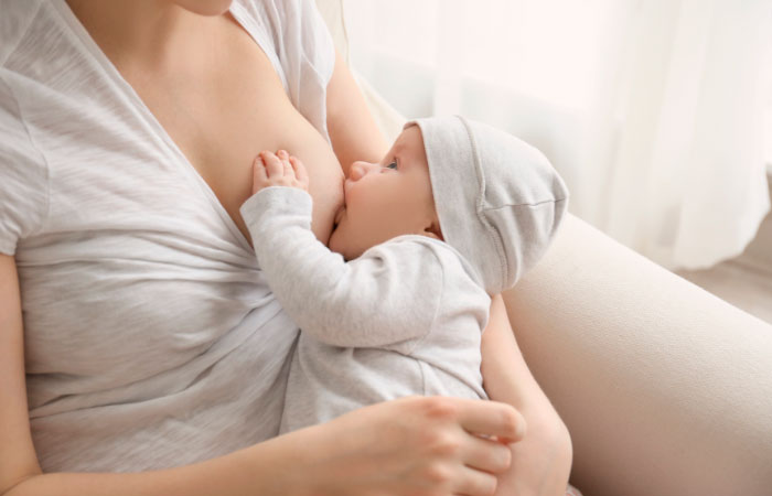 Uno de los supuestos beneficios de comerse la placenta es que aumenta la producción de leche Comerse la placenta aumentaría la producción de leche