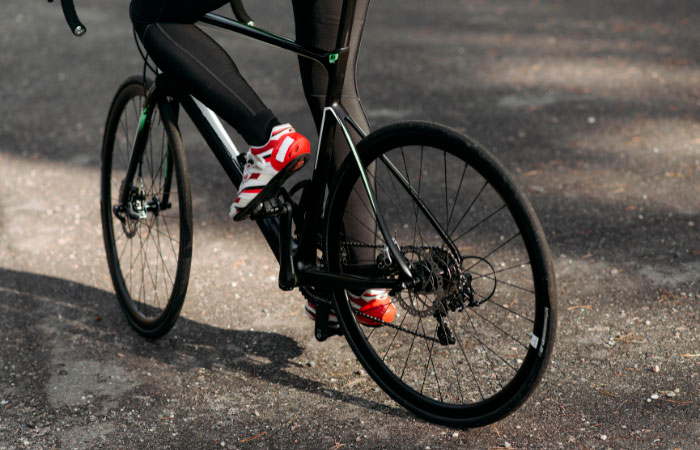 El uso de la bicicleta ayuda a evitar las emisiones de CO2 la conciencia ambiental y el uso de la bicicleta