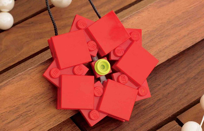 flor de Pascua con LEGO flor de Pascua